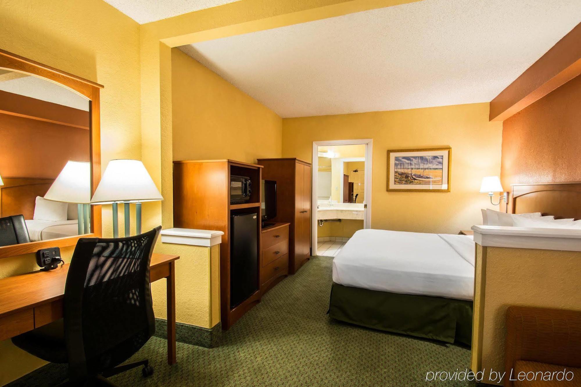 Boca Suites Deerfield Beach; Surestay Collection By BW Exterior photo