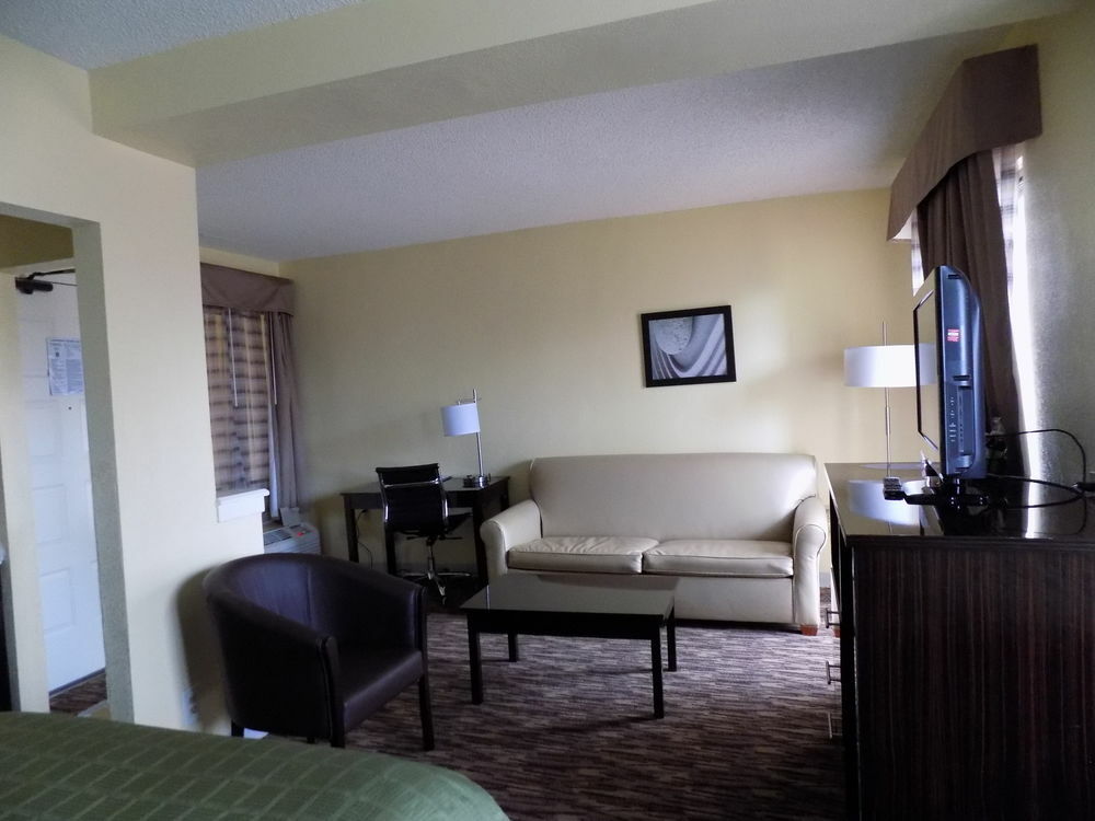 Boca Suites Deerfield Beach; Surestay Collection By BW Exterior photo